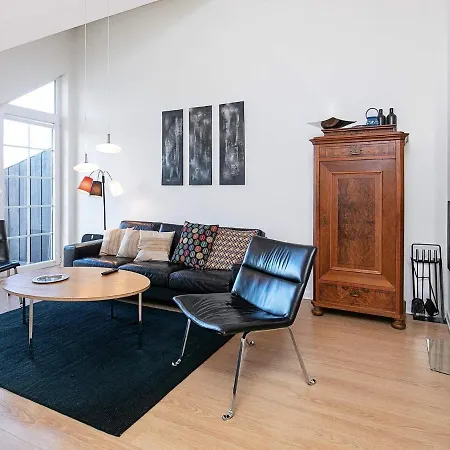 Xxxviii Appartement